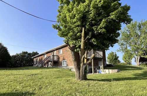 Bradford West Gwillimbury Casa | Bradford Ontario spacious modern farmhouse main floor