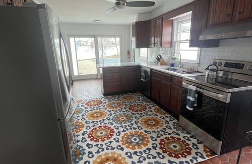 Bradley Beach Casa | Bradley Beach Escape: 4BR, 2BA Pool, lake view, & 1.5 blks to beach!