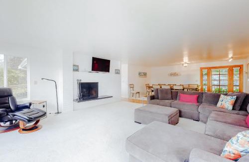 Freeland Casa | Bradley Beach Getaway -Entire home