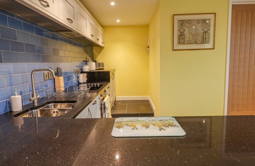 Exmoor National Park Cabaña | BRADLEY STABLES, pet friendly, character holiday cottage in Withypool