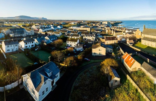 Bundoran Casa | Bradog House - Beautiful 4 Bedroom House in Central Bundoran