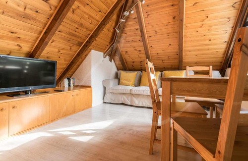 Garos Apartamento | Brahets by SeaMount Rentals