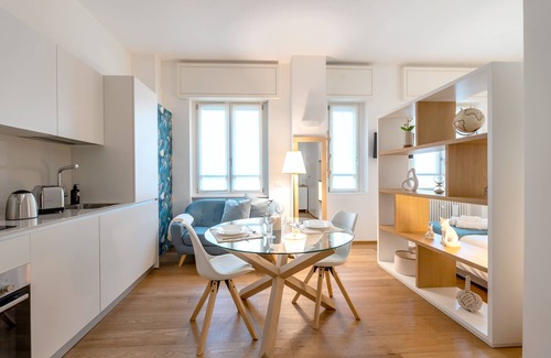 Porta Tenaglia Apartamento | Bramante Design Suite | A few steps from Duomo