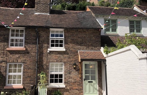 Bridgnorth Cabaña | Bramble Cottage With Free Parking