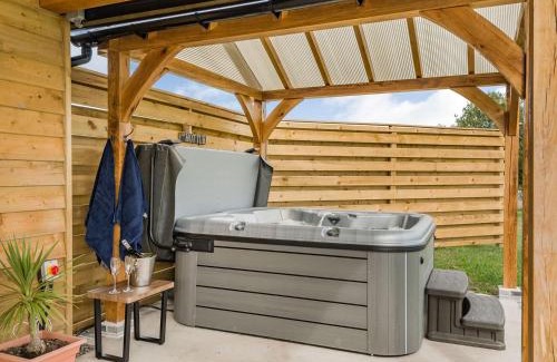 Kington Casa | Bramley Lodge - Uk38384