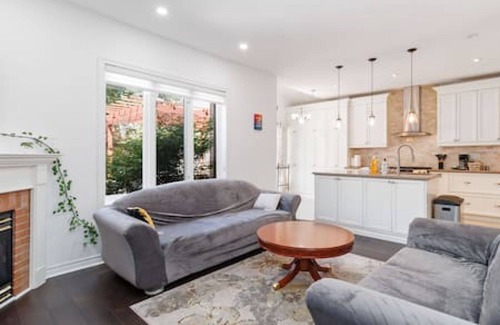 Brampton Casa | Brampton Retreat with Basement