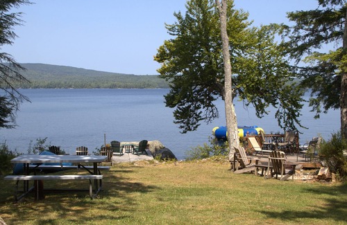 Ellsworth Casa | Hermosa cabaña en el bosque en el prístino Branch Lake, Ellsworth ME