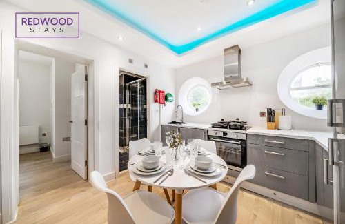 Rushmoor District Apartamento | BRAND NEW, 1 Bed 1 Bath, Modern Town Center Apartment, Netflix By REDWOOD STAYS