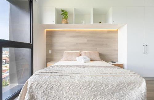 Barrio Escalante Apartamento | Brand new 1 bed loft with spectacular city view