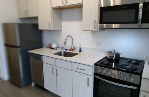 Naperville Apartamento | Brand New 1-bedroom, Full kitchen, stove, new Appliances, Washer/Dryer, Gym