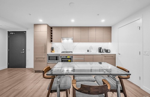New Westminster Apartamento | Brand New 1B+1B Condo/New West