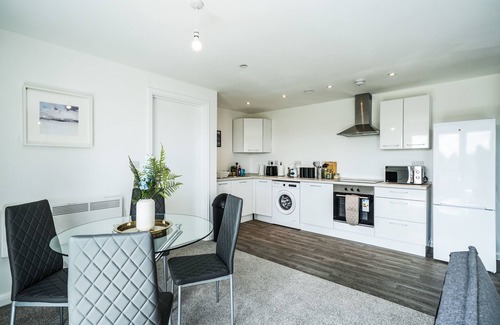 Luton Apartamento | Brand New 2 Bed, 2 Bath Apartment in Luton 11