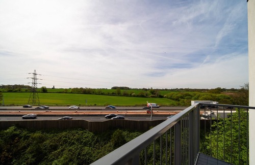 Luton Apartamento | Brand New 2 Bed, 2 Bath Apartment in Luton 11