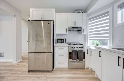 Stinson Apartamento | Brand New 2 Bedroom in Hamilton