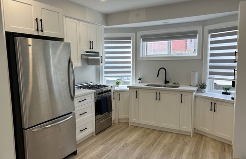 Stinson Apartamento | Brand New 2 Bedroom in Hamilton