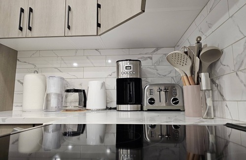 Sage Hill Apartamento | Brand New 2 Bedroom Suite