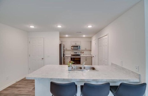 Port Malabar Casa | Brand New 2022 Home in Palm Bay. Short drive to beaches!