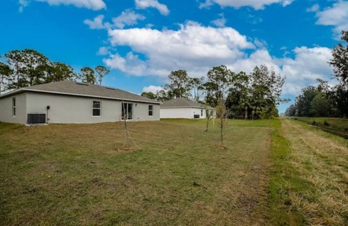 Port Malabar Casa | Brand New 2022 Home in Palm Bay. Short drive to beaches!