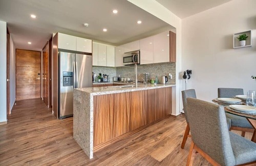 Díaz Ordaz Apartamento | Brand New 2BR Apt - Infinity Pool - Versalles