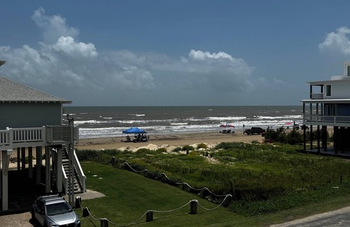 Crystal Beach Casa | Brand new 4/2 beach house is located 2nd Row with great views. Sleeps up to 10