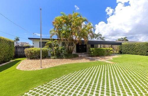 Lauderdale Harbours Casa | BRAND NEW 4 Bedroom Waterfront Villa w Boat Dock