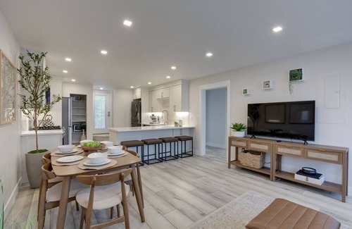 Hockinson Casa | BRAND NEW! 5 bedroom guesthouse in Brush Prairie sleeps 10
