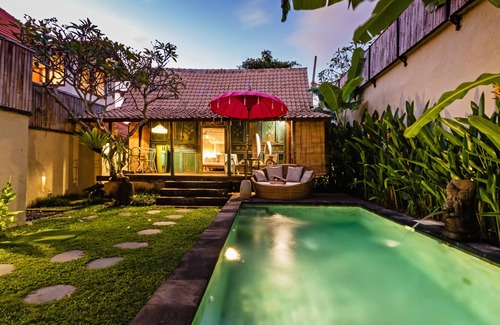 Central Seminyak Villa | Villa Senan 5 Cama de lujo a minutos de Eat St