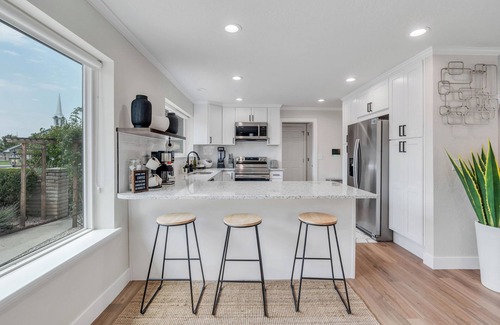 Hillcrest Casa | BRAND-NEW 5 room home in the heart of Orem with MINI GOLF, Pool/Ping pong tables