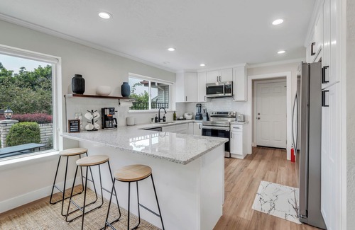 Hillcrest Casa | BRAND-NEW 5 room home in the heart of Orem with MINI GOLF, Pool/Ping pong tables