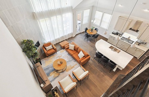 Irving Casa | Brand New 5BD,4BA Luxury Vacation Home w Hot Tub