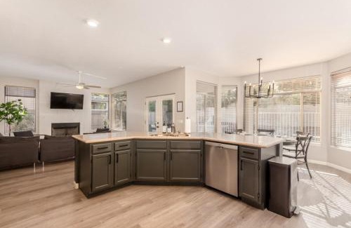 Chandler Casa | BRAND NEW 6 bdrm, 3 bath HEATED pool SLEEPS 16