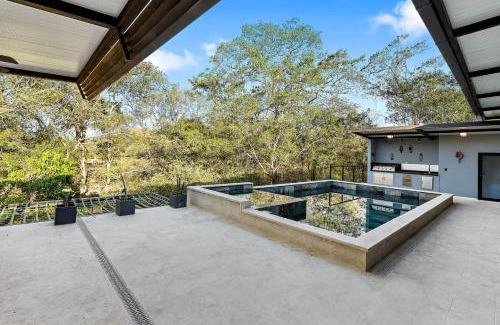 Potrero Casa | Brand-New 6BD Giant with Private Pool by SPCR