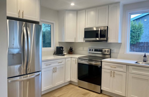 Lincoln Acres Casa | Brand New Adorable 2B Guest house with private parking