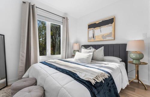 Niagara Falls Apartamento | BRAND NEW and Stylish 2BR Suite With Sofa Bed, Located 7 Mins From Niagara Falls and can Sleep 6 Guests