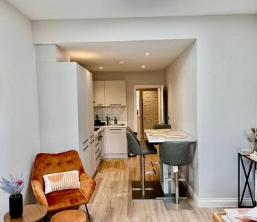 Boscombe Apartamento | Brand New Apt -Coastal Breeze 1-bedroom apartment in Bournemouth with free parking- sleeps 4 ppl- internet