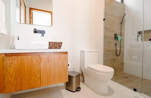 Zona Dorada Apartamento | Brand new apt - pool in terrace - beach 1 minute!