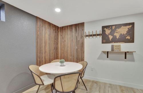 Scenic Heights Apartamento | Brand New Arvada Guest Suite Sauna Fire Pit