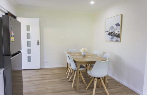 Werribee Casa | Brand New Backyard Guest House in Werribee CBD