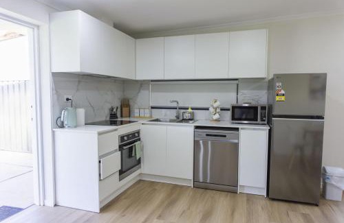 Werribee Casa | Brand New Backyard Guest House in Werribee CBD