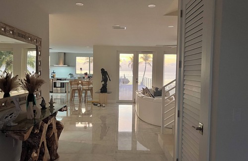 Islamorada Casa | BRAND NEW Bayfront Home - Pool/Sandy Beach - private and elegant - Islamorada
