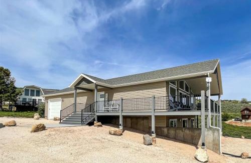 Sweetwater Casa | Brand New Bear Lake Beach Cottage in Sweetwater