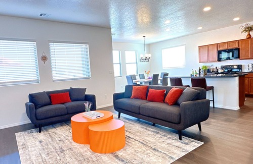 Rio Rancho Casa | BRAND NEW beautiful and peaceful 3-bedroom house with fabulous mountain view