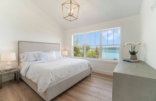 Benzonia Cabaña | Brand-New Build Crystal Lake Lakefront Cottage Sunkissed #5