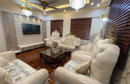 D.H.A. Casa | Brand new building with 8 bedrooms, 6 bathroom, 3 kitchen with luxury appliances