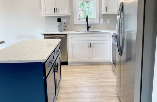 Murrells Inlet Casa | Brand new bungalow in the heart of Murrells Inlet. Pet friendly!