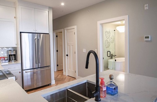 Harrison Hot Springs Condominio | Brand New Penthouse with Lake & Mtn Views
