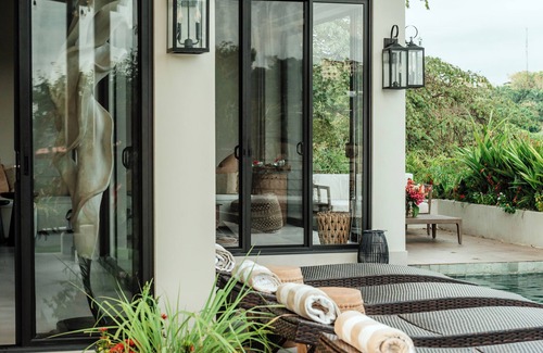 El Cerro Casa | Brand New Casa Lunula 4-bedroom 4.5 Bath house in Manuel Antonio w/Private Pool