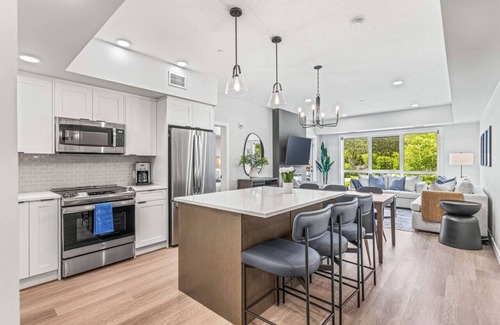 Copperstone Resort Apartamento | Brand New Condo, Mountain Views