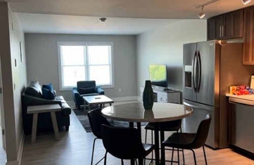 Canandaigua Condominio | Brand new condo on north end of Canandaigua Lake!