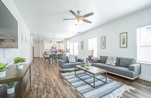 South Natomas Casa | BRAND NEW CONSTRUCTION NEAR DOWNTOWN & SMF AIRPORT